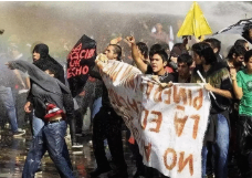 預(yù)警！法國“黃馬甲”暴力示威重現(xiàn)，近期出貨歐洲當(dāng)心延誤！